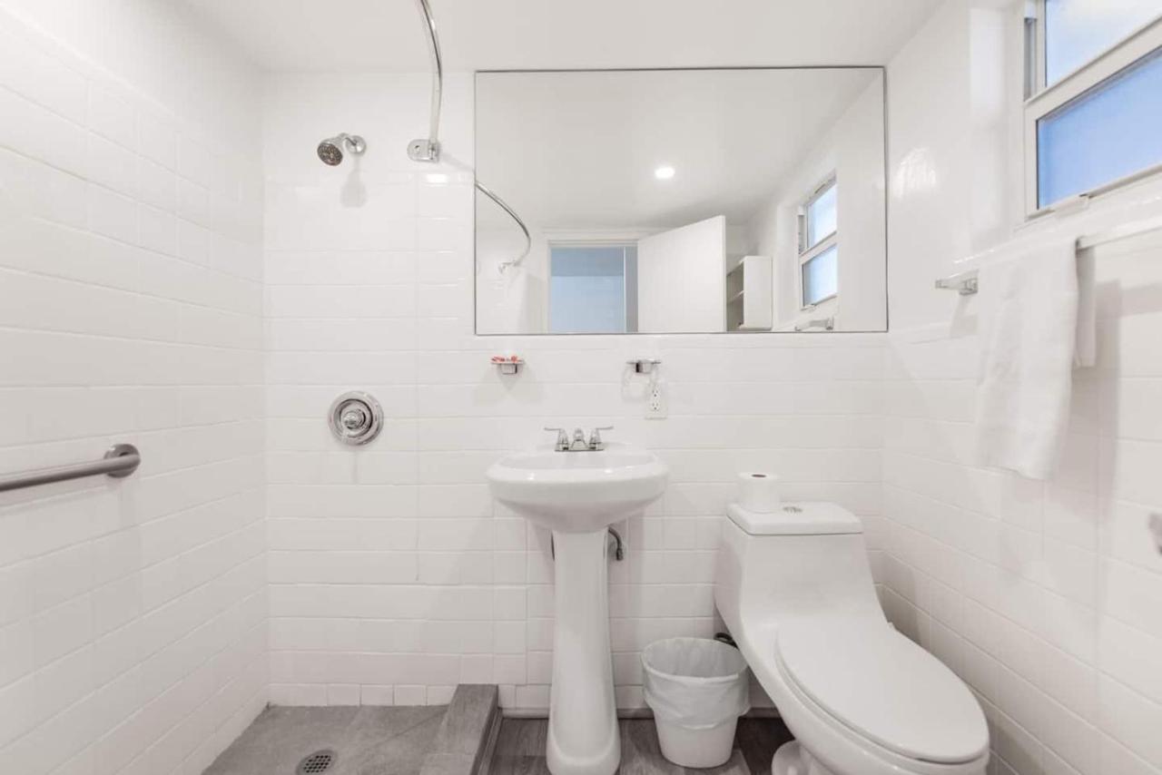 Cozy 1 Bedroom With Pool Steps From The Beach #41 Hollywood Exterior foto