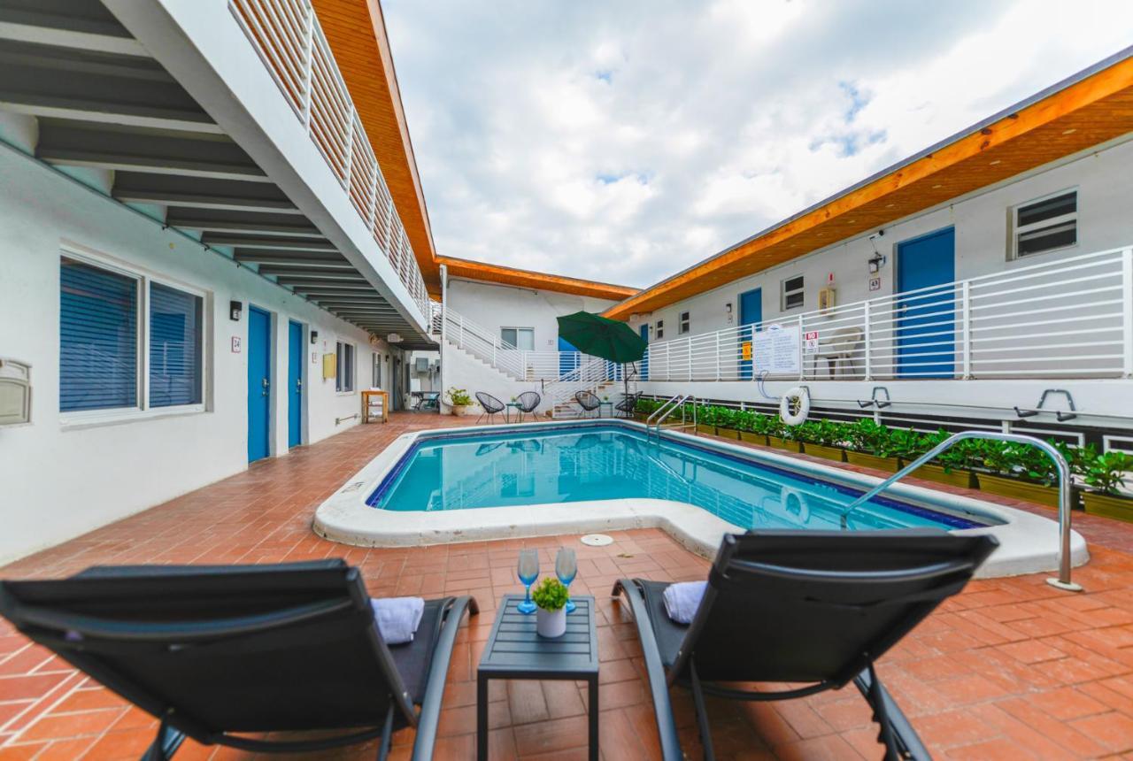 Cozy 1 Bedroom With Pool Steps From The Beach #41 Hollywood Exterior foto